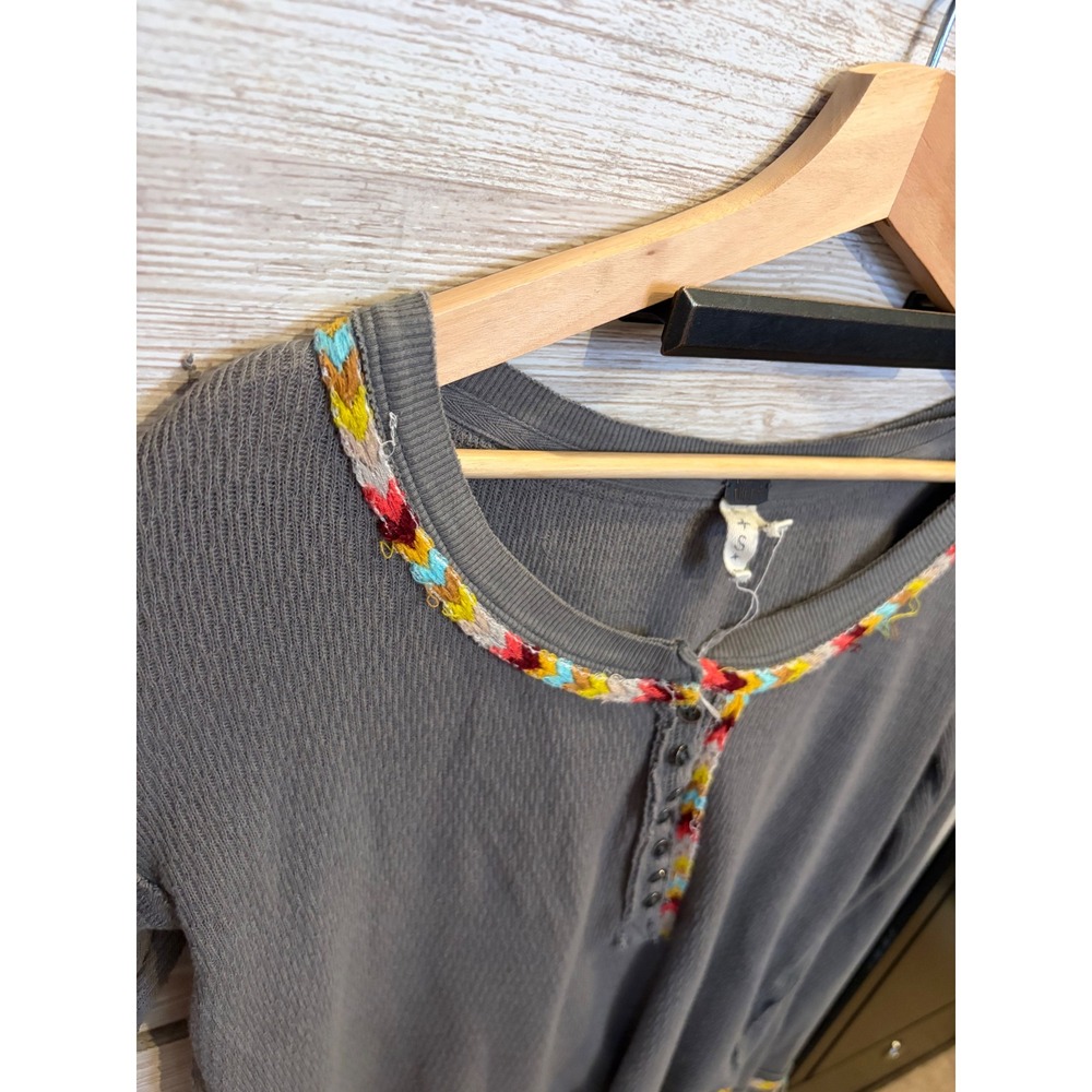 Free People We The Free Grey Waffle Knit Henley Embroidered Trim Thermal Small - Picture 4 of 6